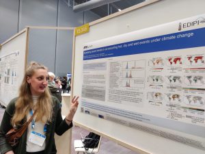 ESR 11 presents her poster at EGU23